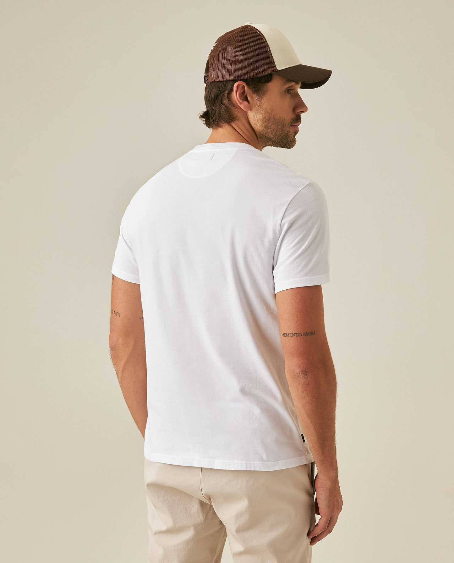 Men's T-Shirt Slim Fit Short Sleeve Crewneck Cotton Vibrant Embroidered Duck Heart Point Chest - White